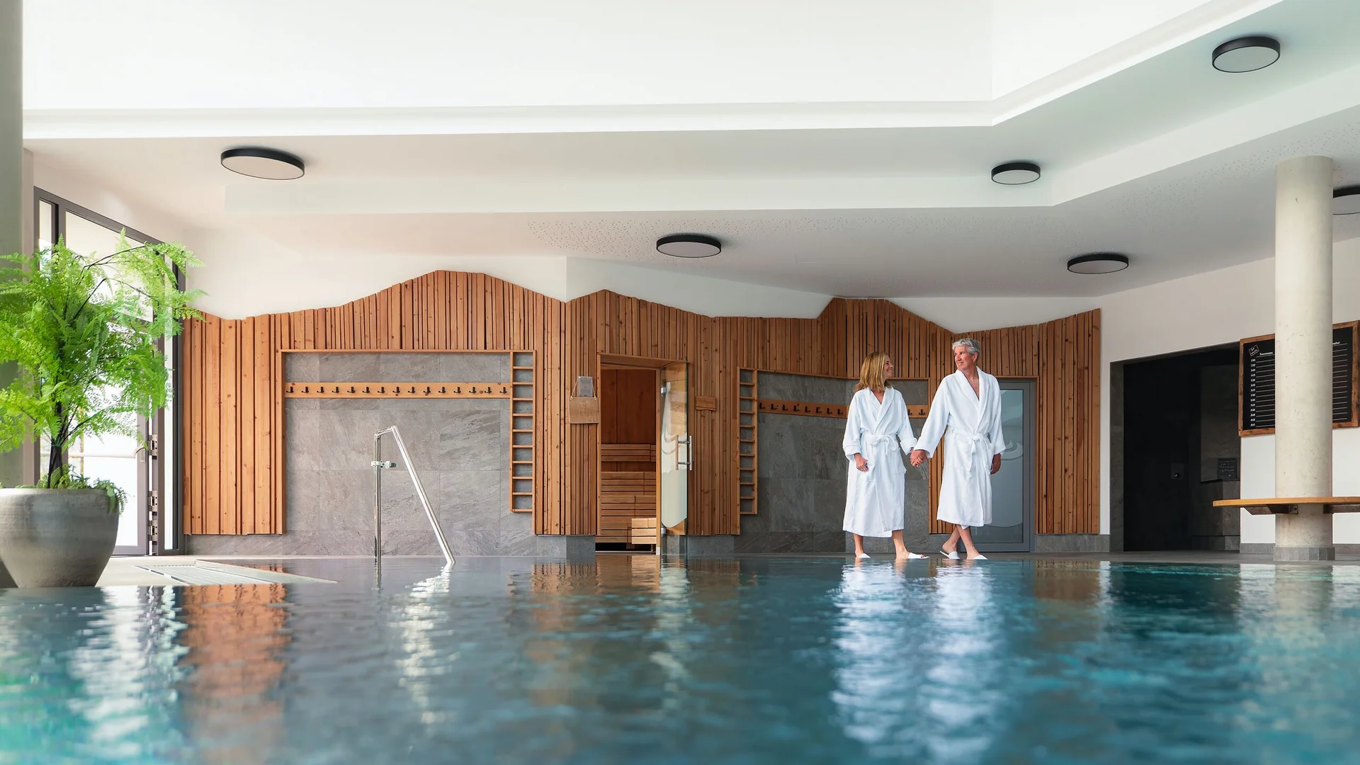 Biohotel Leutascherhof – Ihr Kraftort in den Tiroler Alpen Innpool Alpenbad Leutasch